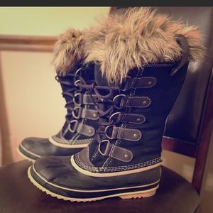 Sorel Joan of Arc black winter boots